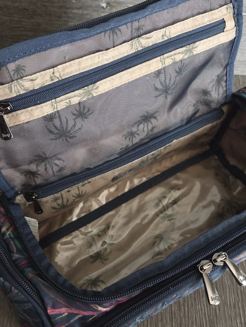 Lug Trolley Cosmetic Case – Tropical Palm Leaves Travel Makeup Bag